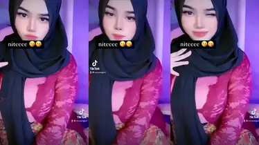 Kebaya Merah Hijab Digempur Sampai Mewek 2026 poster